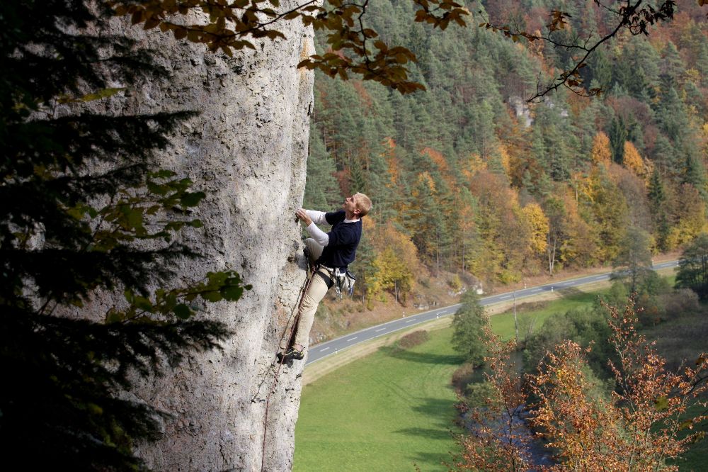 Burkhard Müller im Herbstmanöver (8-) am Bandstein (Bild: Norbert Schauer)