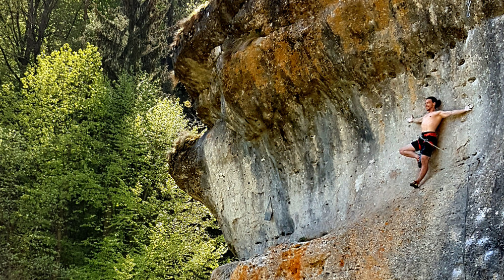 Lennart Königer in ´Dumbo´ (9-) an der Klinge im Kleinziegenfelder Tal (Bild: Tanja Kleinlein)