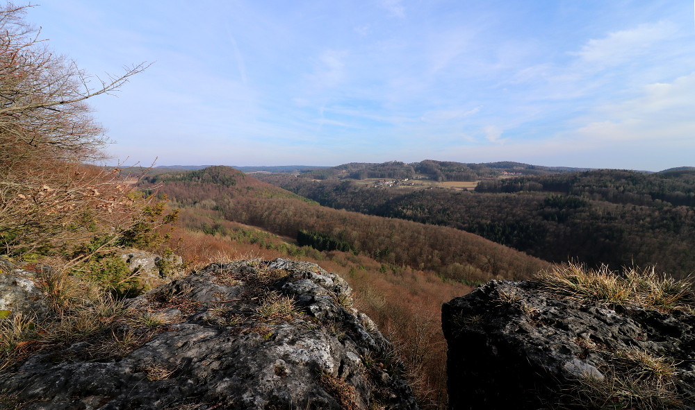 Blick vom Röthelfels ins Urspringer Tal